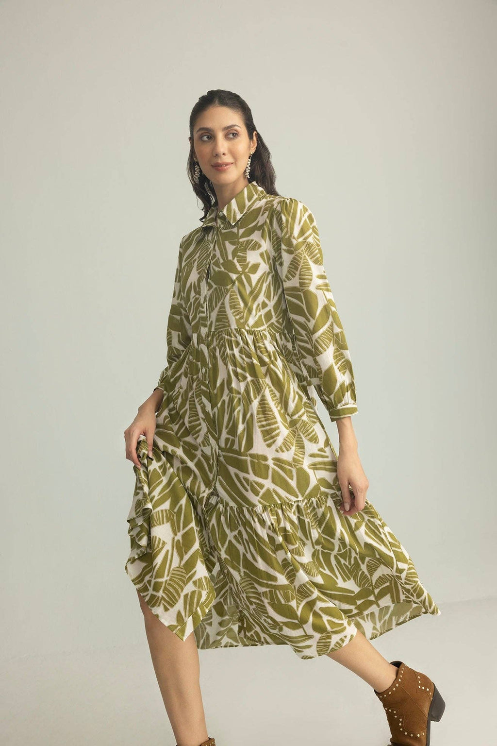 Olivia’s Palm Midi Dress in Olive Green
